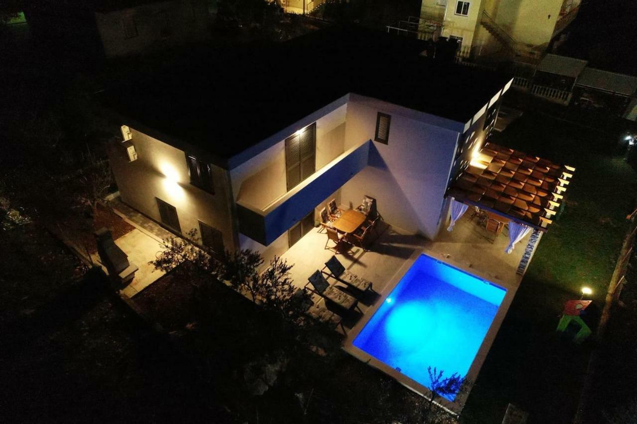 The Globetrotter'S Residence Kaštel Novi Exterior foto